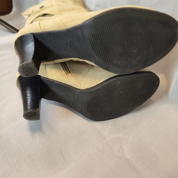 Kelly & Katie Vida KK Tan Suede Ruched High Heeled Boots Size 7.5 - Picture 5 of 10